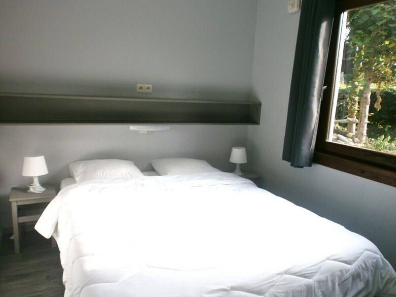 Tidy Holiday Home With Fire Place Close To Malm�dy
