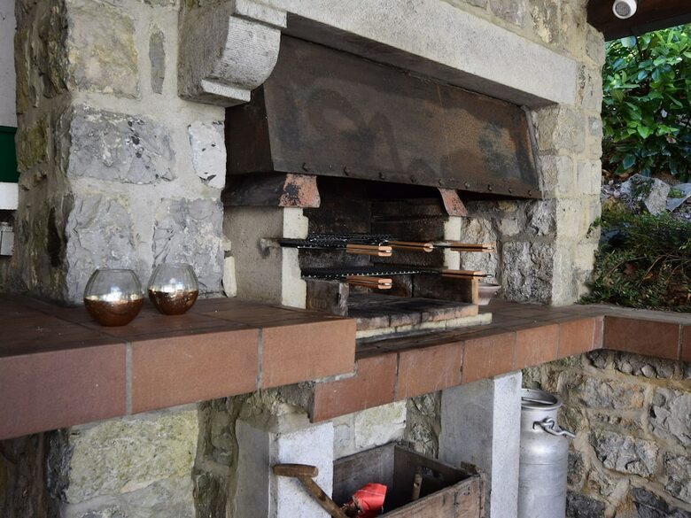 Rustic Holiday Home In Septon With Private Garden