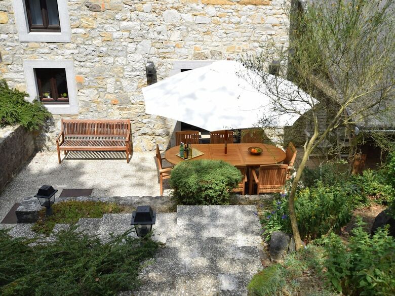 Rustic Holiday Home In Septon With Private Garden