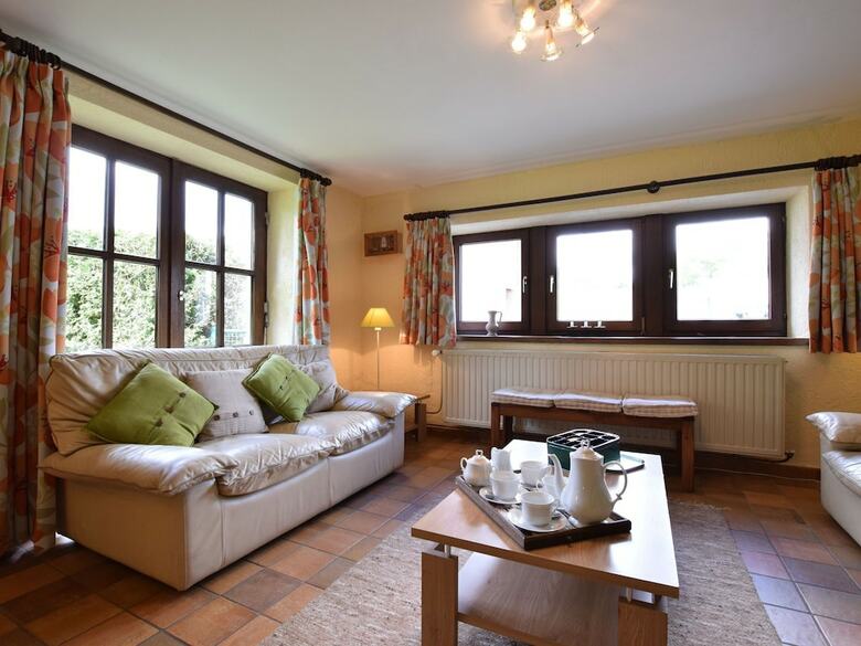 Rustic Holiday Home In Septon With Private Garden
