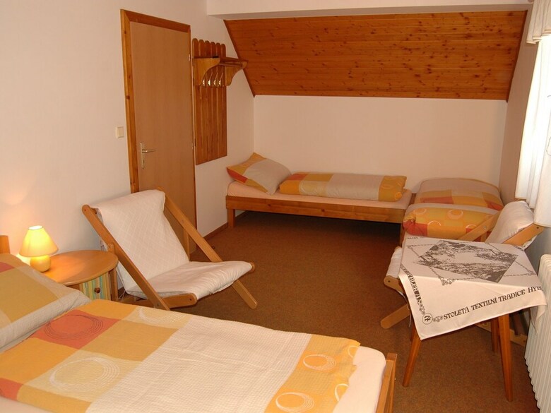Comfortable, Spacious Villa With Landscaped Garden And Large Terrace