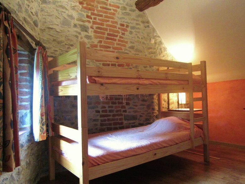 Lively Holiday Home In Viroinvlal With Garden