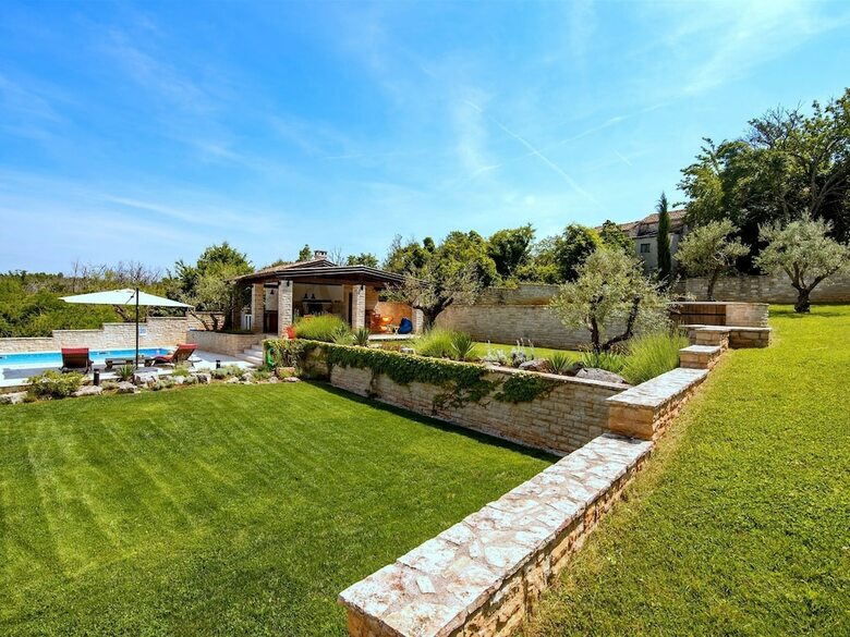 Splendid Villa In Baderna With Private Swimming Pool