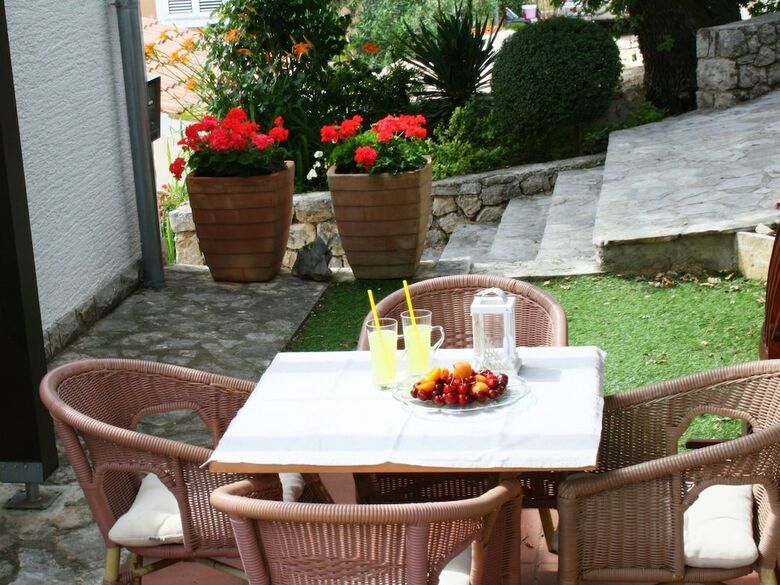 Charming Apartment In Maslenica With Balcony