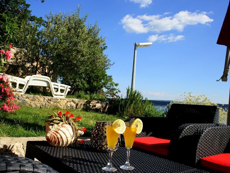 Charming Apartment In Maslenica With Balcony