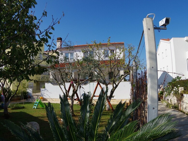 Quaint Apartment In Pula With Garden