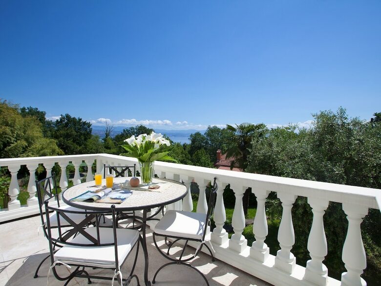 Peaceful Villa In Lovran With Swimming Pool