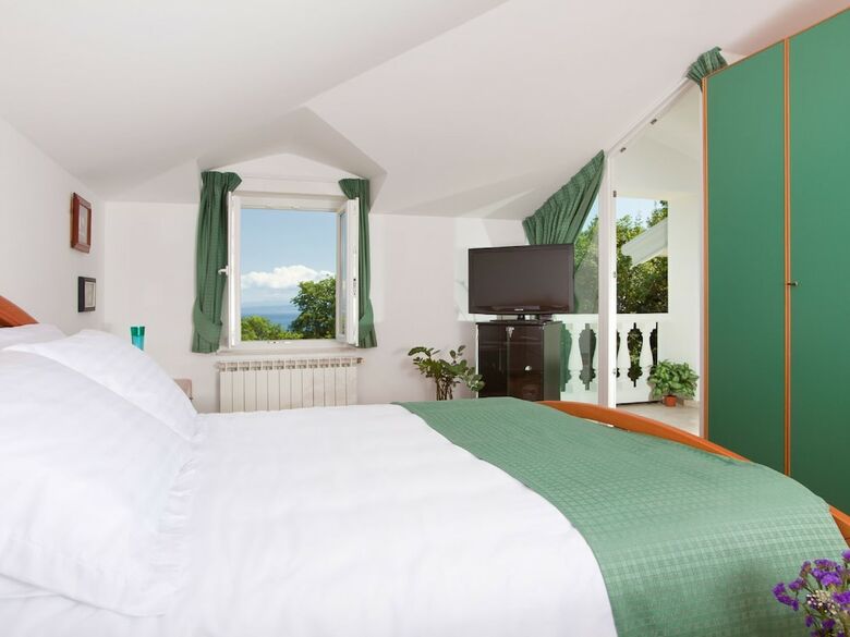 Peaceful Villa In Lovran With Swimming Pool