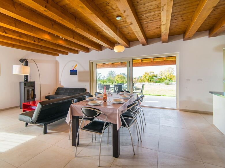 Detached Villa With Private Pool And Large Garden, In A Quiet Area