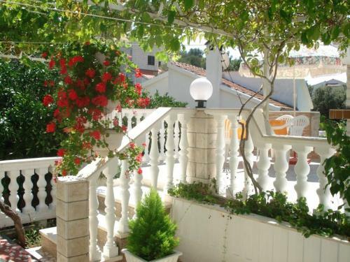 Cozy Apartment In Vinisce With Jetty