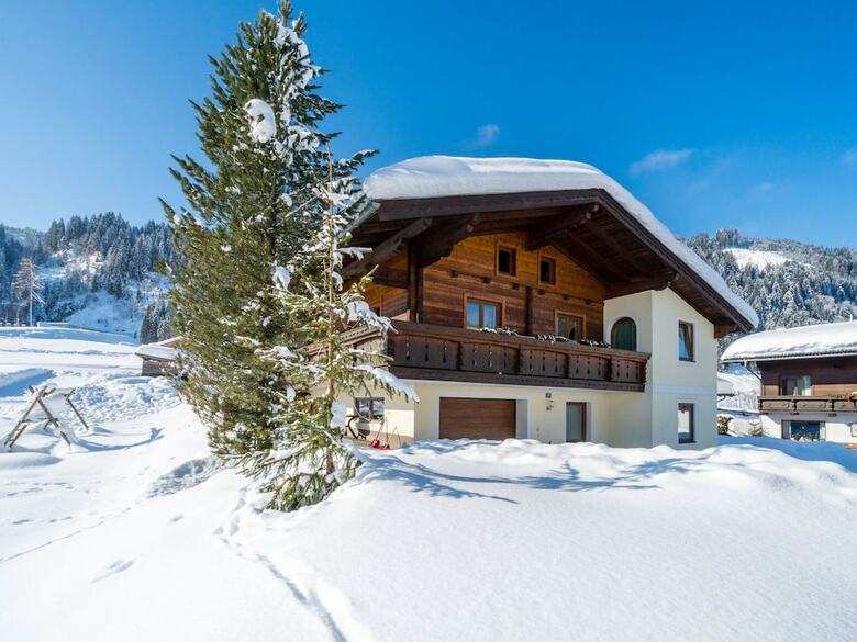 Spacious Apartment In Kleinarl Near Ski Lift