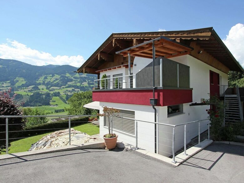 Exclusive Apartment In Hart Im Zillertal With Mountain View