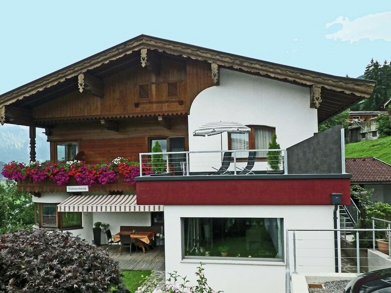 Exclusive Apartment In Hart Im Zillertal With Mountain View