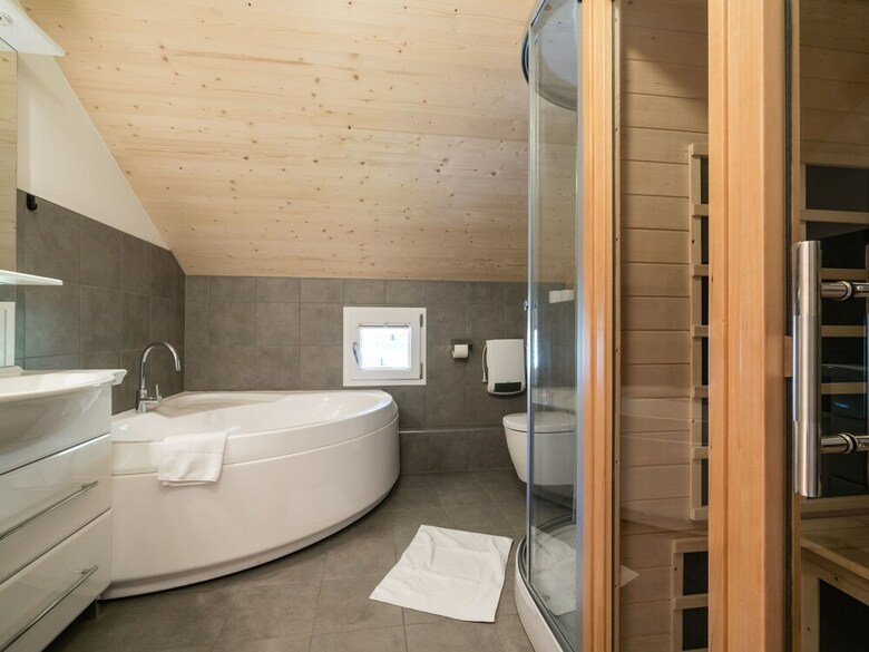 Luxurious Chalet In Murau With Sauna Near Lake