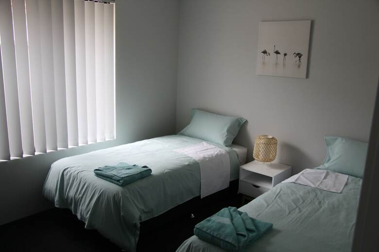 Warnbro Beach Family Accommodation