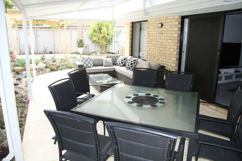 Warnbro Beach Family Accommodation