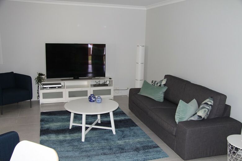 Warnbro Beach Family Accommodation