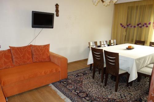 Hostal Borani Guest House