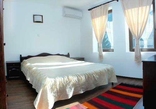 Hostal Topalovi Guest House