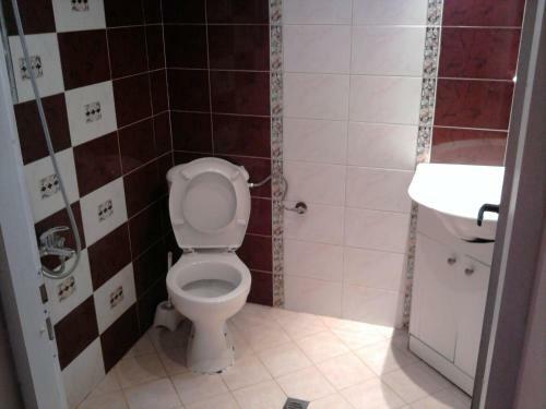 Hostal Aleks Guest House