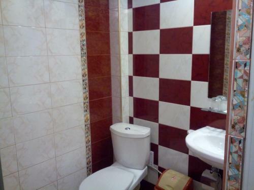 Hostal Aleks Guest House