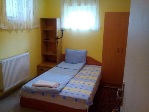 Hostal Aleks Guest House