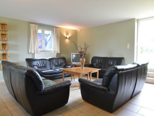 Lodge Holiday Home Aux Quatre Saisons Ferrieres