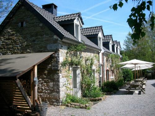 Lodge Holiday Home Tout Petit Gite Laval Ferrieres