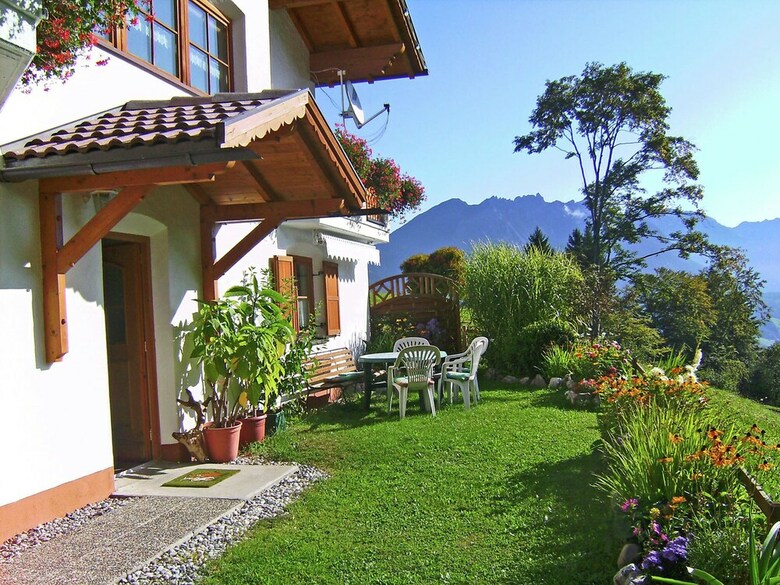 Spacious Apartment With Garden In B�rserberg