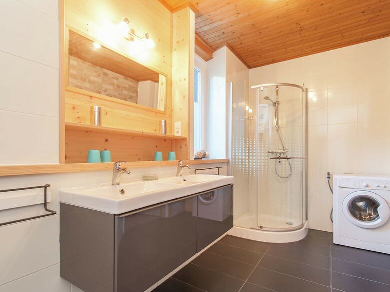 Huge Cottage In Hermagor-pressegger See With Swimming Pool