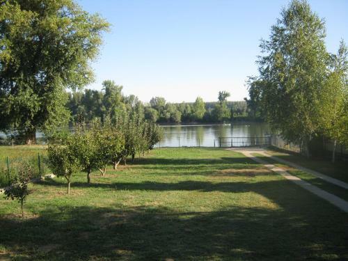 Holiday Home Danube Retreat