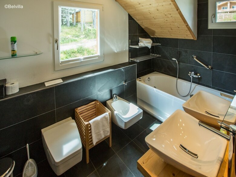 Luxury Chalet In Klippitzt�rl With Ski Storage