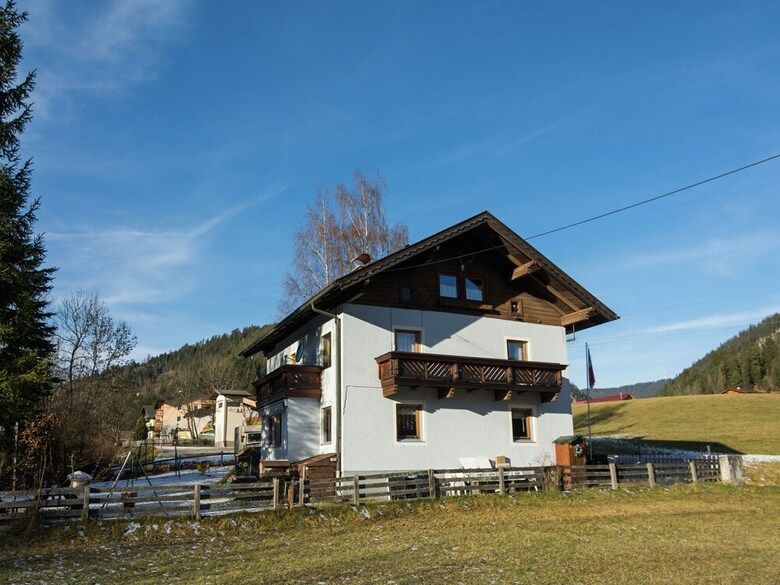 Spacious Apartment In Radstadt Near Ski Slopes