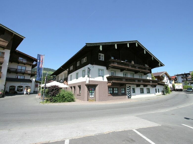 Cabana Magnificent Apartment In Tyrol With Large Terrace