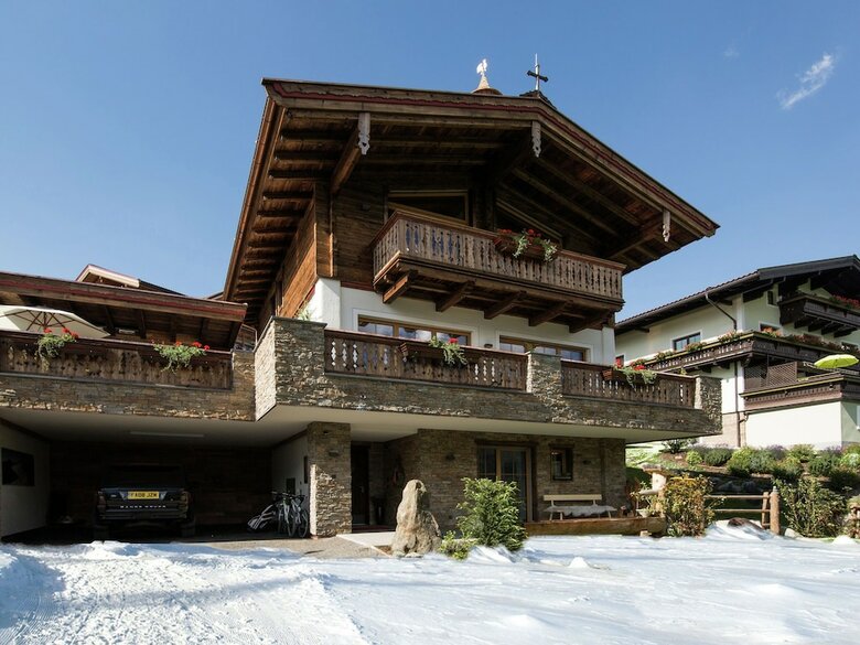 Magnificent Chalet In Neukirchen With Sauna