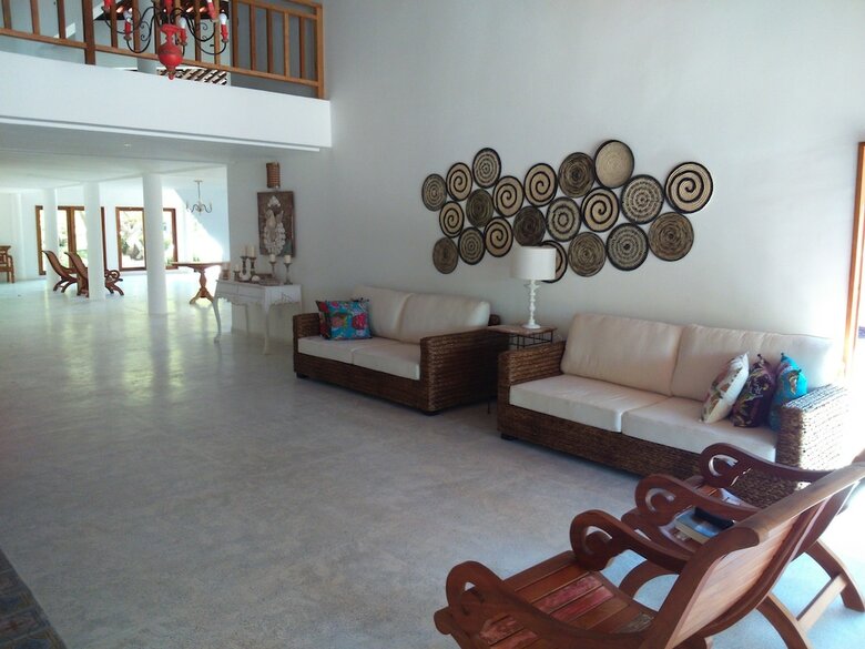 Anga Beach Hotel