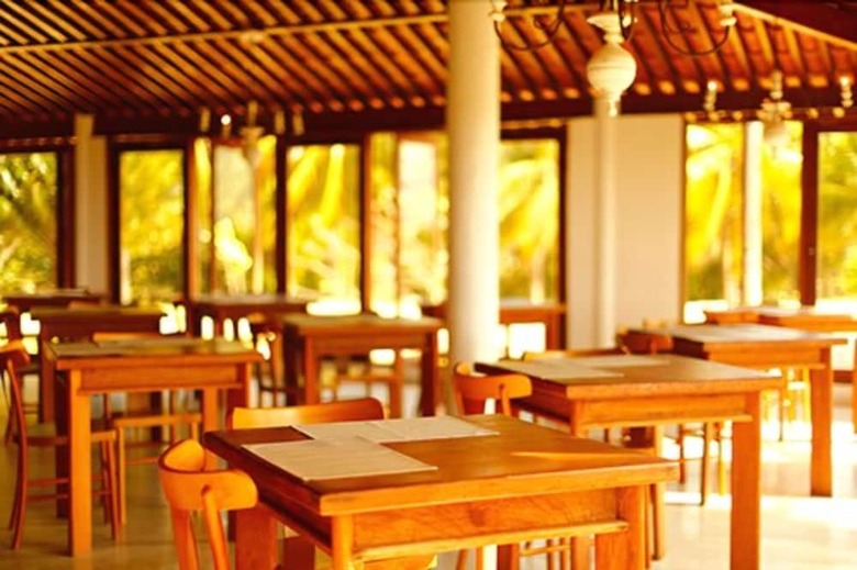 Anga Beach Hotel