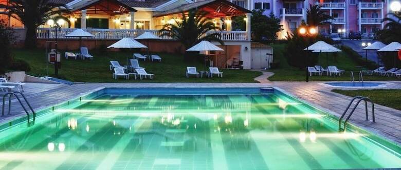 Hotel Rebecca's Village
