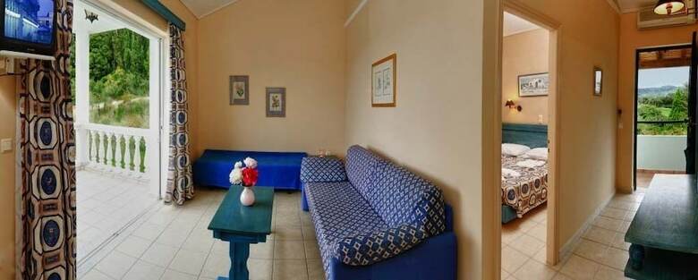 Hotel Rebecca's Village