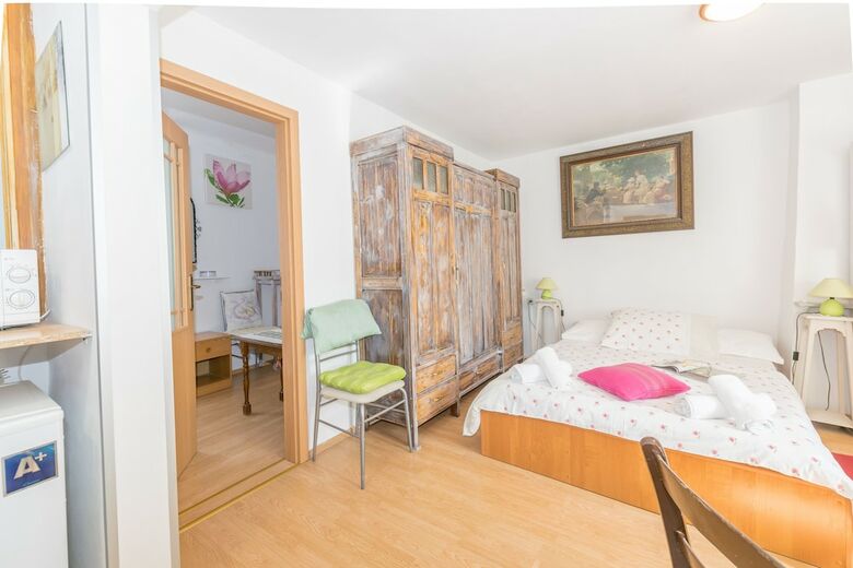 Beautiful Rustical Apartment In Rovinj