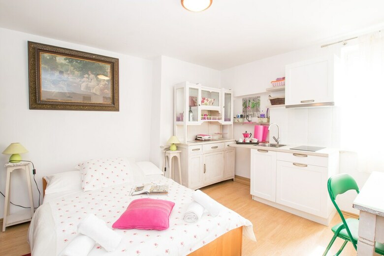 Beautiful Rustical Apartment In Rovinj
