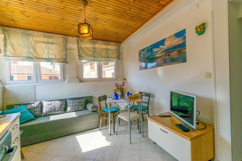 Beautiful Rustical Apartment In Rovinj