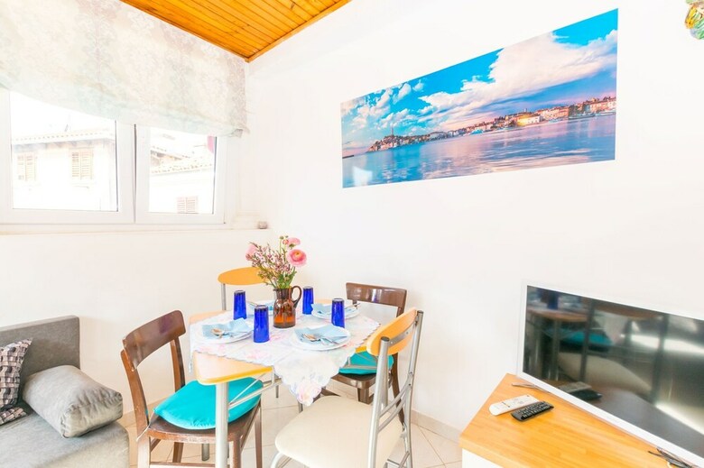 Beautiful Rustical Apartment In Rovinj