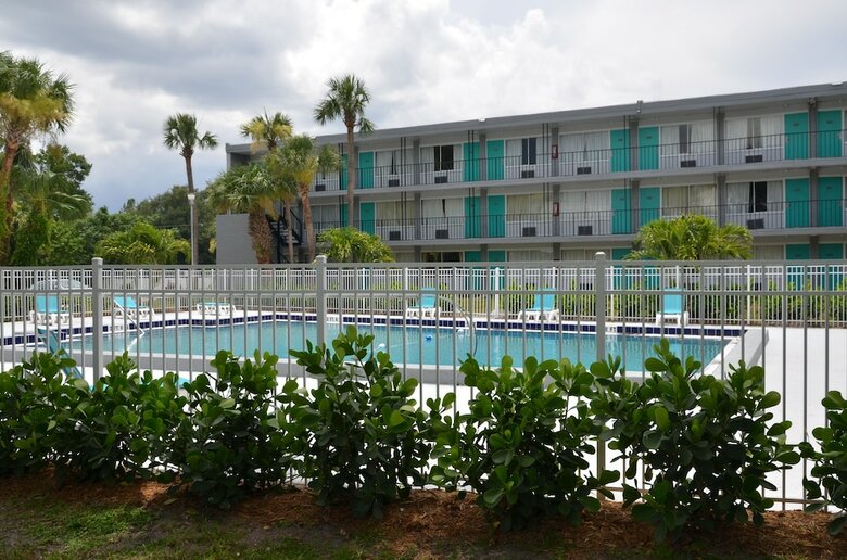 Motel Remington Inn And Suites