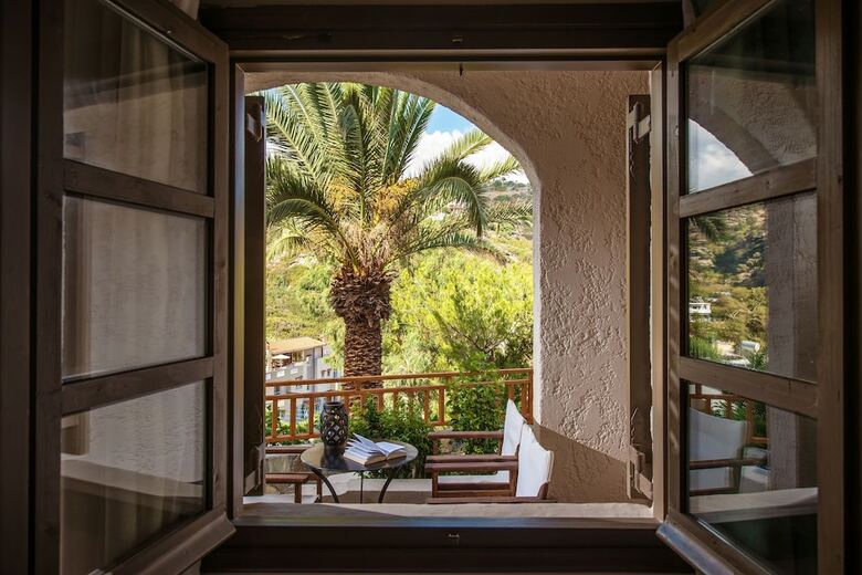 Lygaria Beach Hotel
