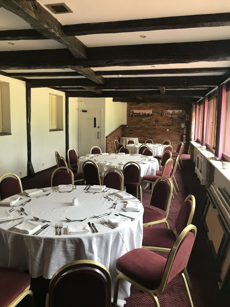Rivenhall Hotel