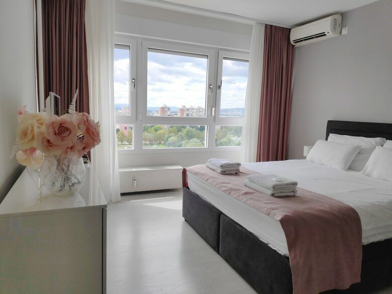 Apartamentos Penthouse Sky 16