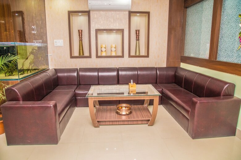 Hotel Gajur Palace