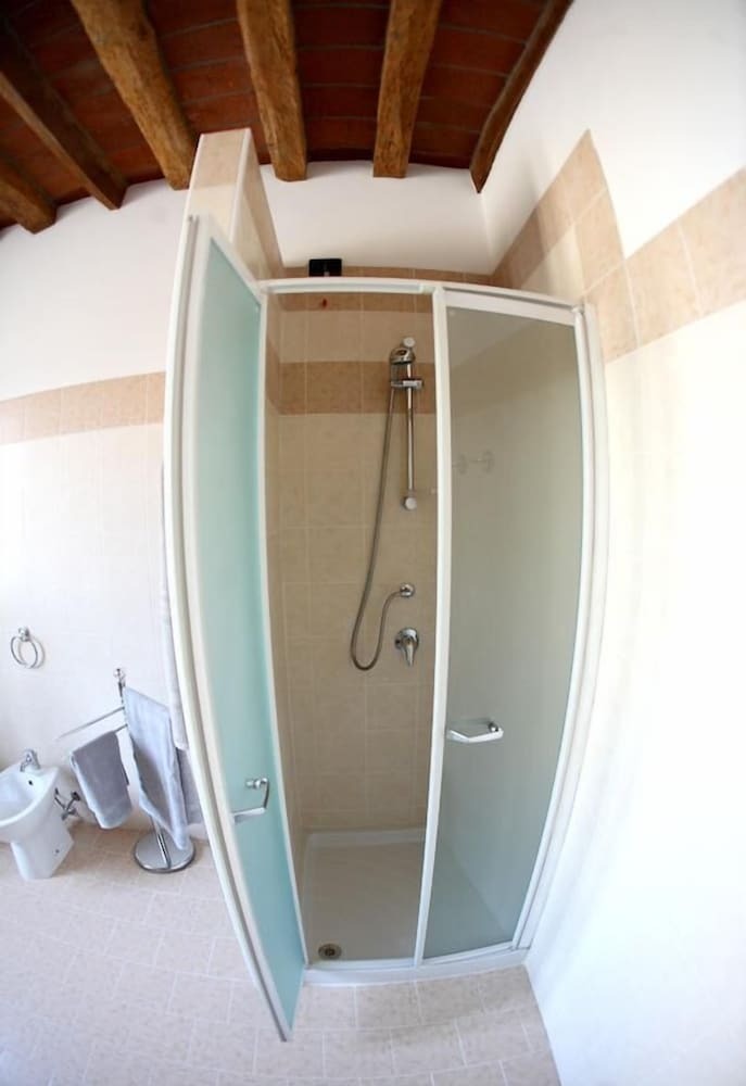 B&B Stradivari