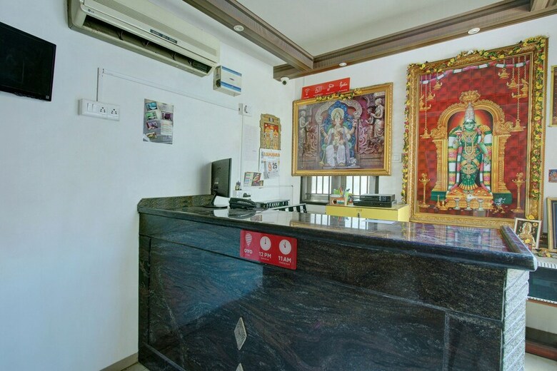 Hotel Oyo 24540 Veera Amohaa Service Apartments
